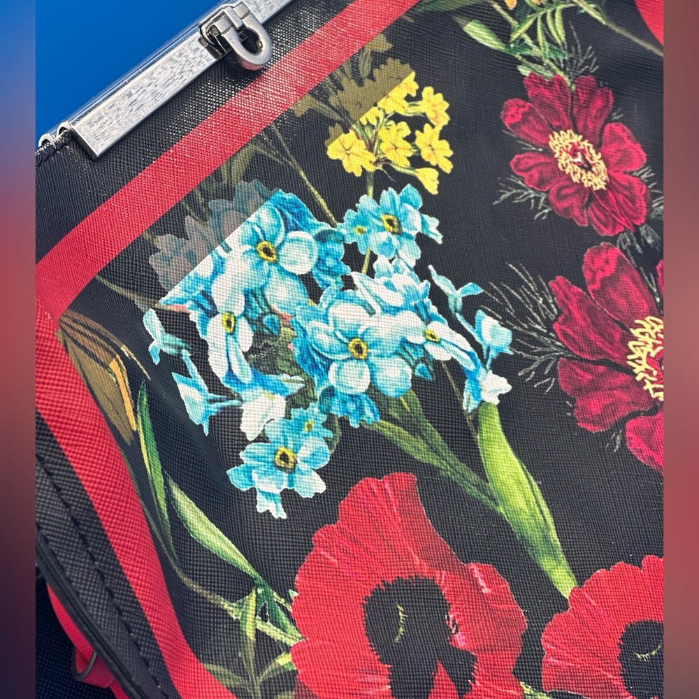 Nanette Lepore Floral Kiss Lock Handbag – Thrifted & Beautiful❤️❤️❤️ - Picture 6 of 17